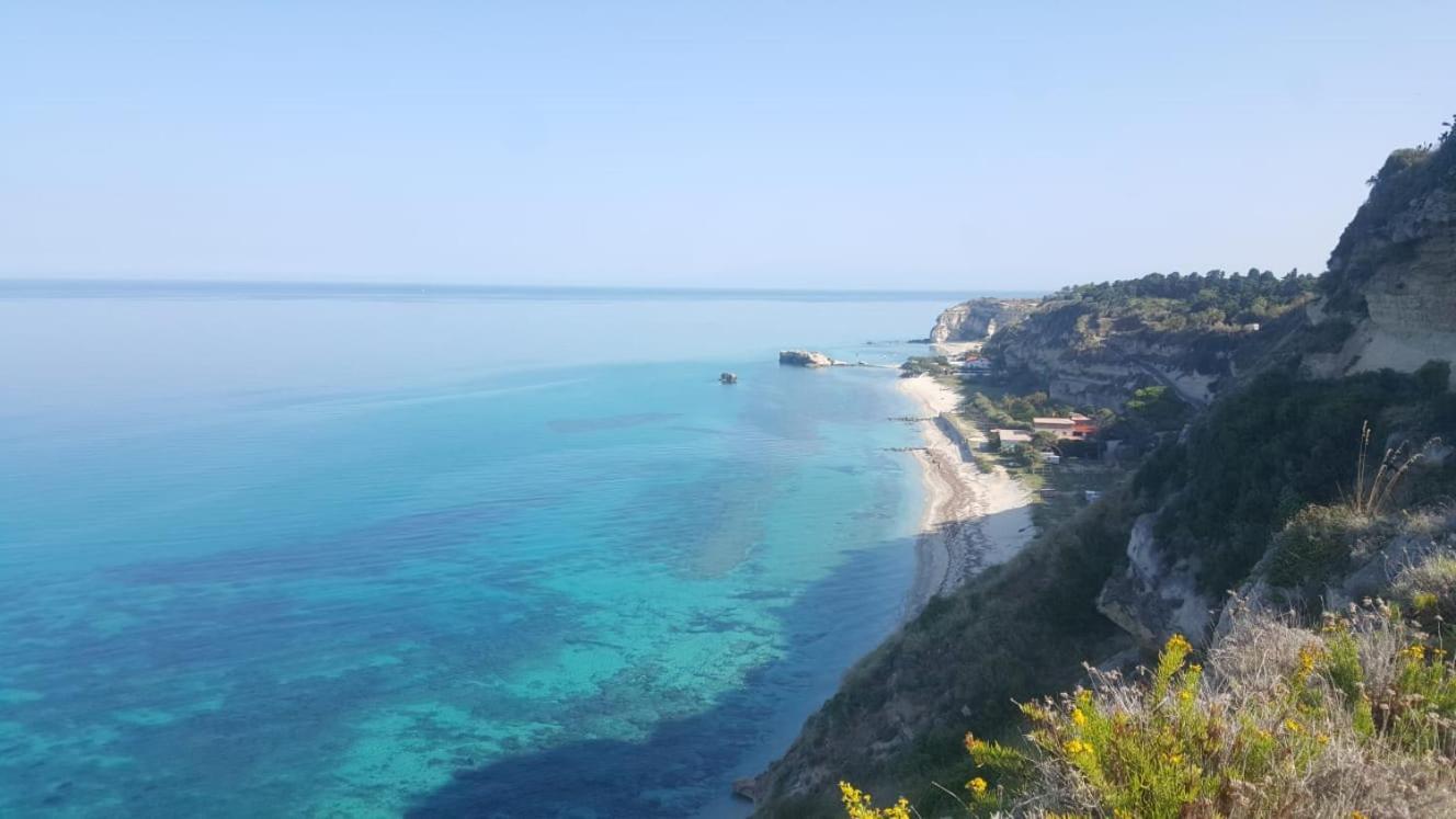 Aparthotel Bloom Tropea à Ciaramiti Extérieur photo